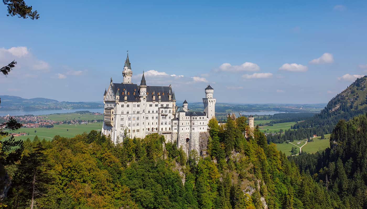 Aussicht auf Schloss Neuschwanstein von der Marienbrücke